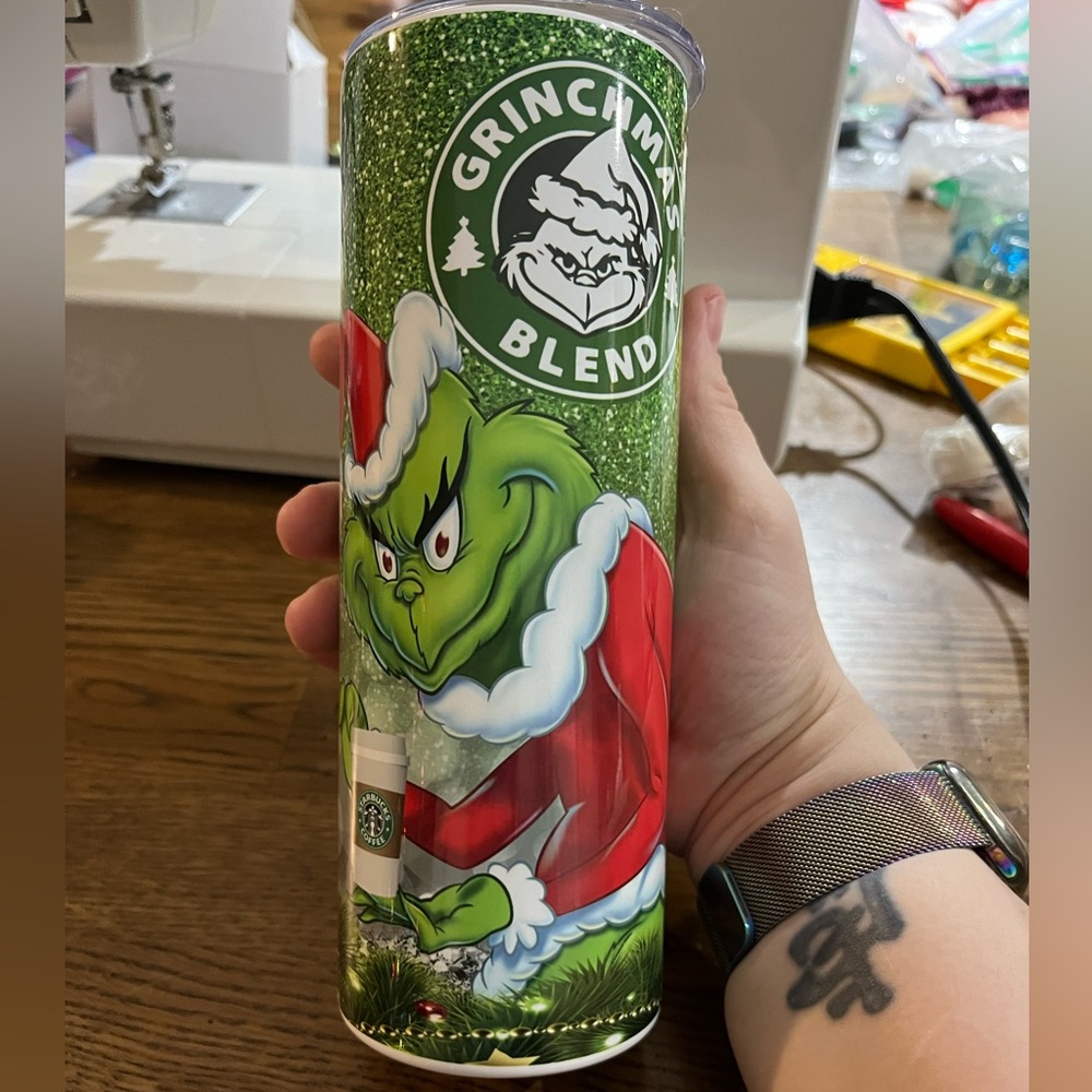 Grinchmas blend Starbucks